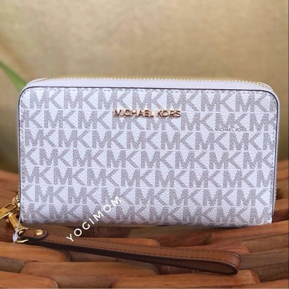 MICHAEL KORS Multifuntional cell phone wristlet wallet pocket book Vanilla Large - Picture 13 of 13